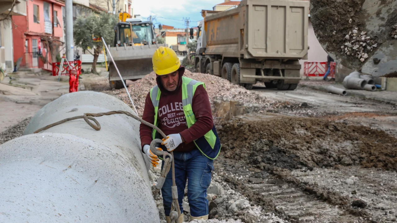Bursa'da 1970'lerden kalma borular değiştiriliyor!