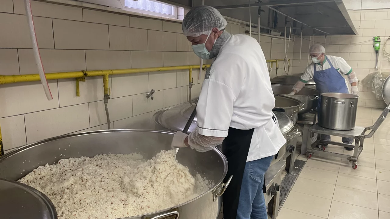 Bursa'da her gün 3 bin 500 kişiye ücretsiz iftar verecekler!