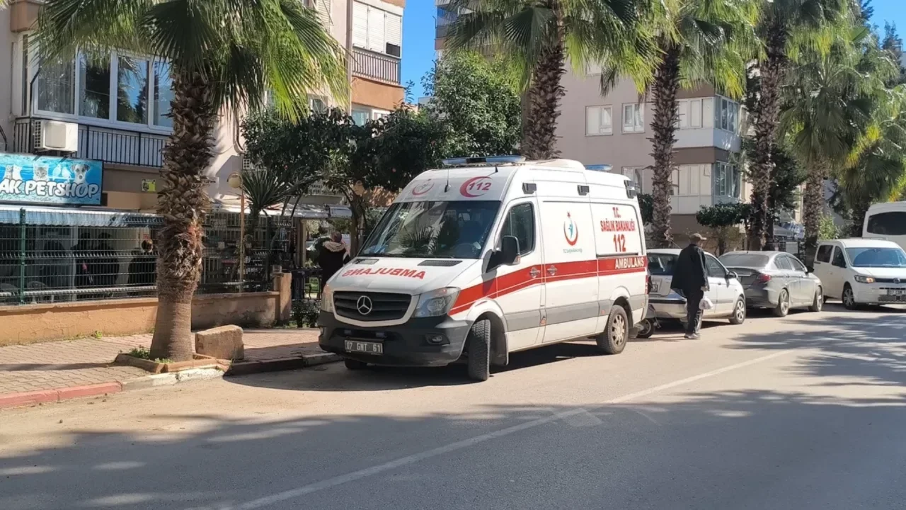 &Ouml;nc&uuml; &ouml;ld&uuml;rd&uuml; sonra intihar etti! Antalya'da korkun&ccedil; olay
