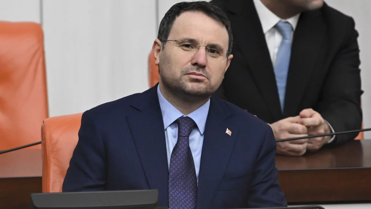 Bakan Gürlek'ten 'suça sürüklenen çocuk' açıklaması!