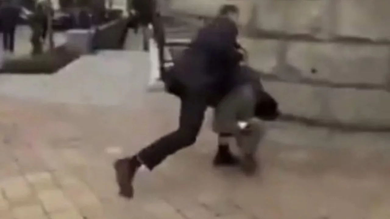 Washington'da Aliyev'e protestoya sert müdahale