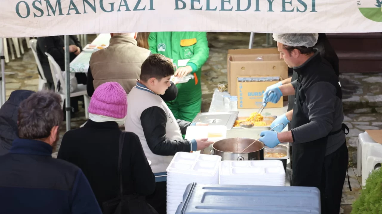 Bursa Osmangazi'de kardeşlik sofraları kuruldu 