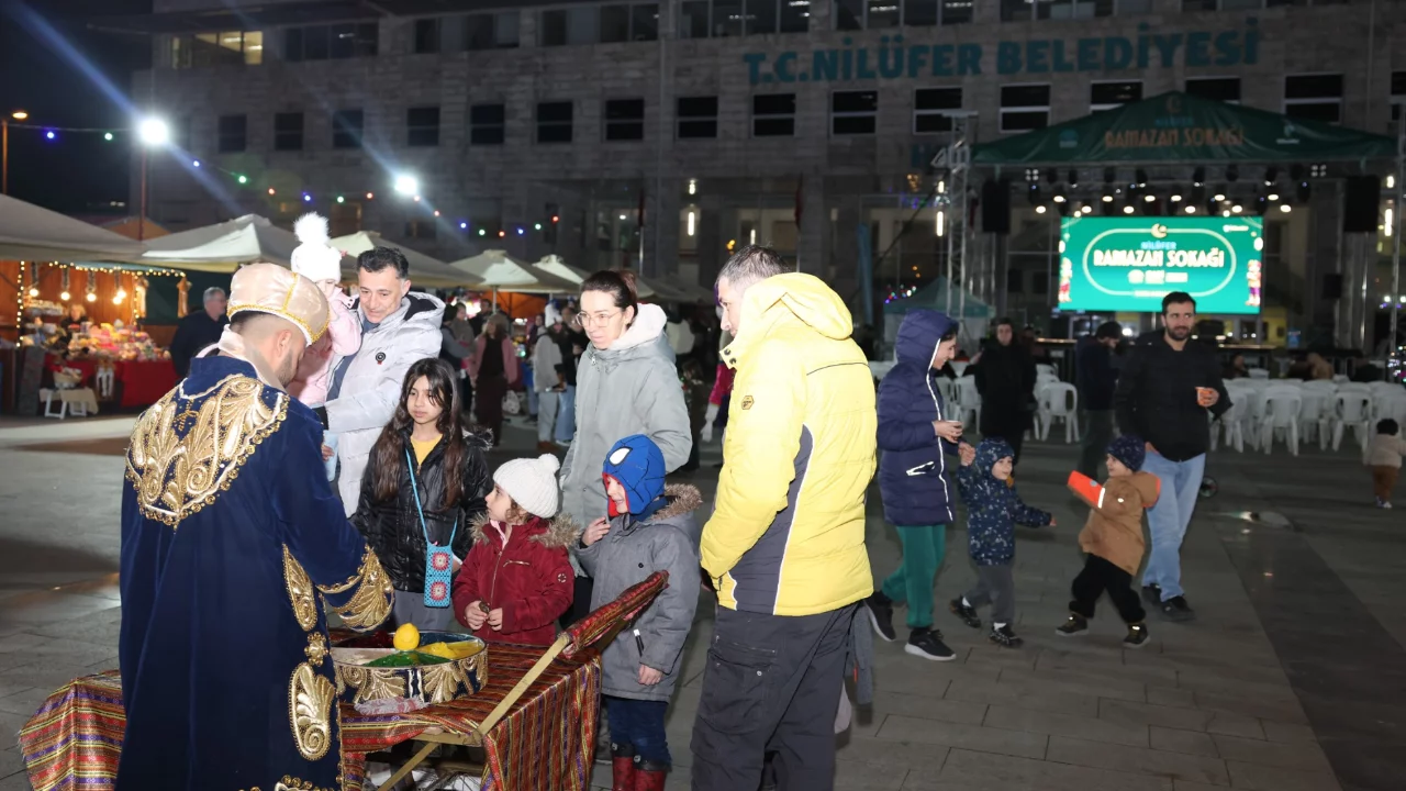 Ramazan'ın ruhu Nilüfer Ramazan Sokağı'nda yaşanıyor