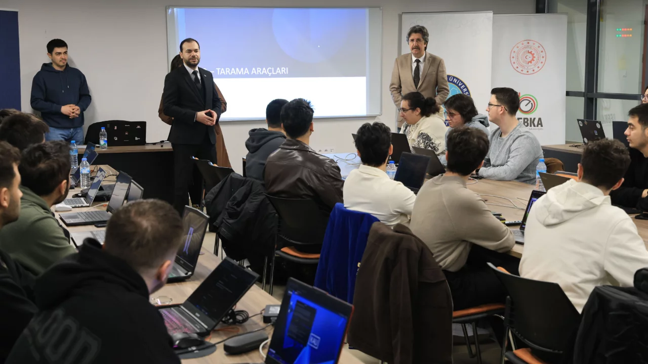 Dijital vatanın muhafızları Bursa'da yetişiyor