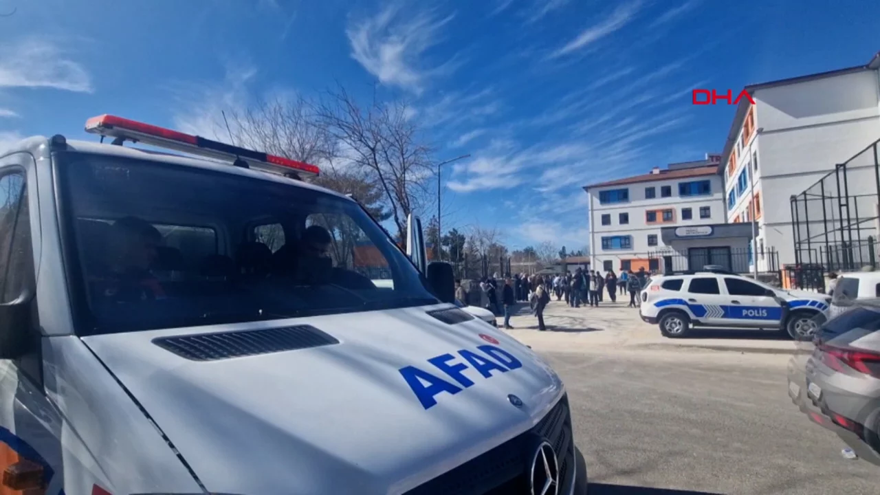 Ortaokulda cıva zehirlenmesi: Çok sayıda öğrenci hastaneye kaldırıldı