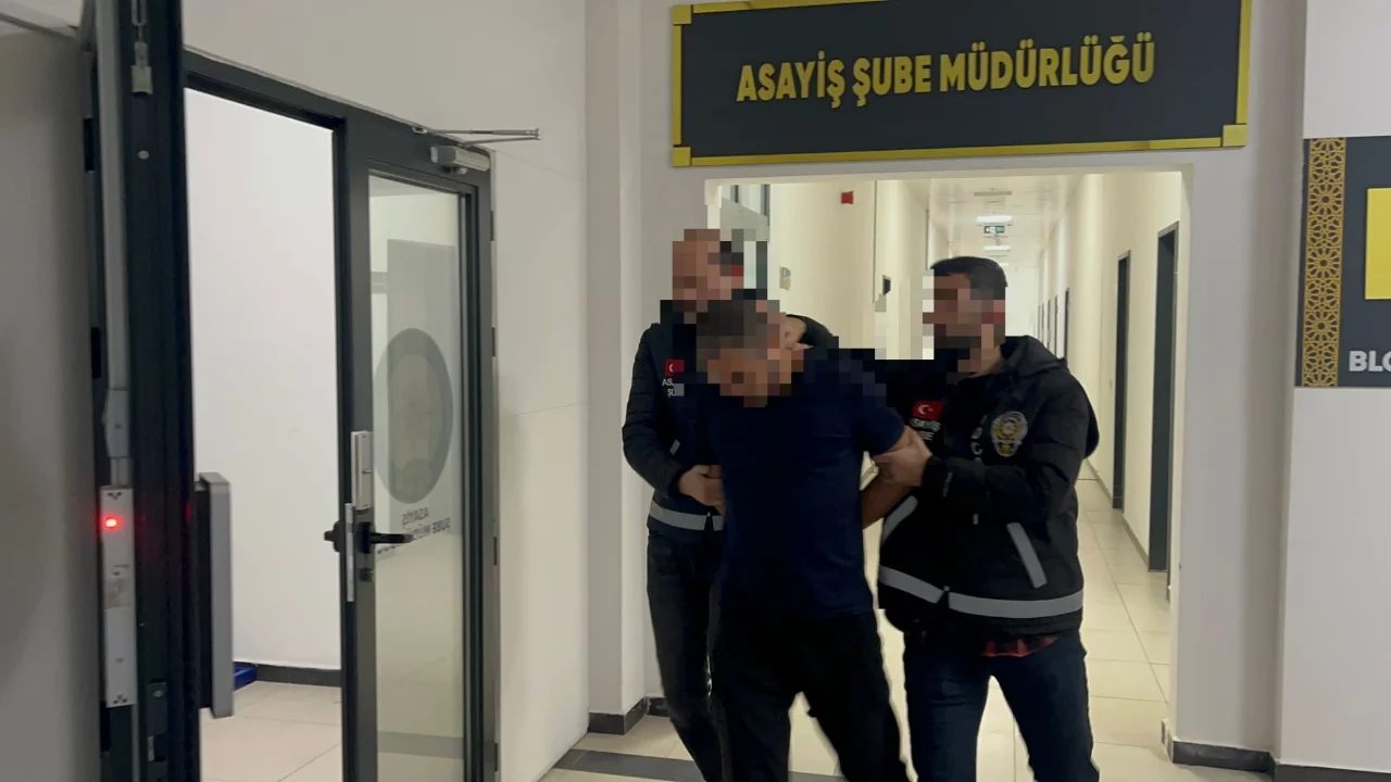 Emekli polis memurunu evinin önünde yaralayan şüpheli tutuklandı 