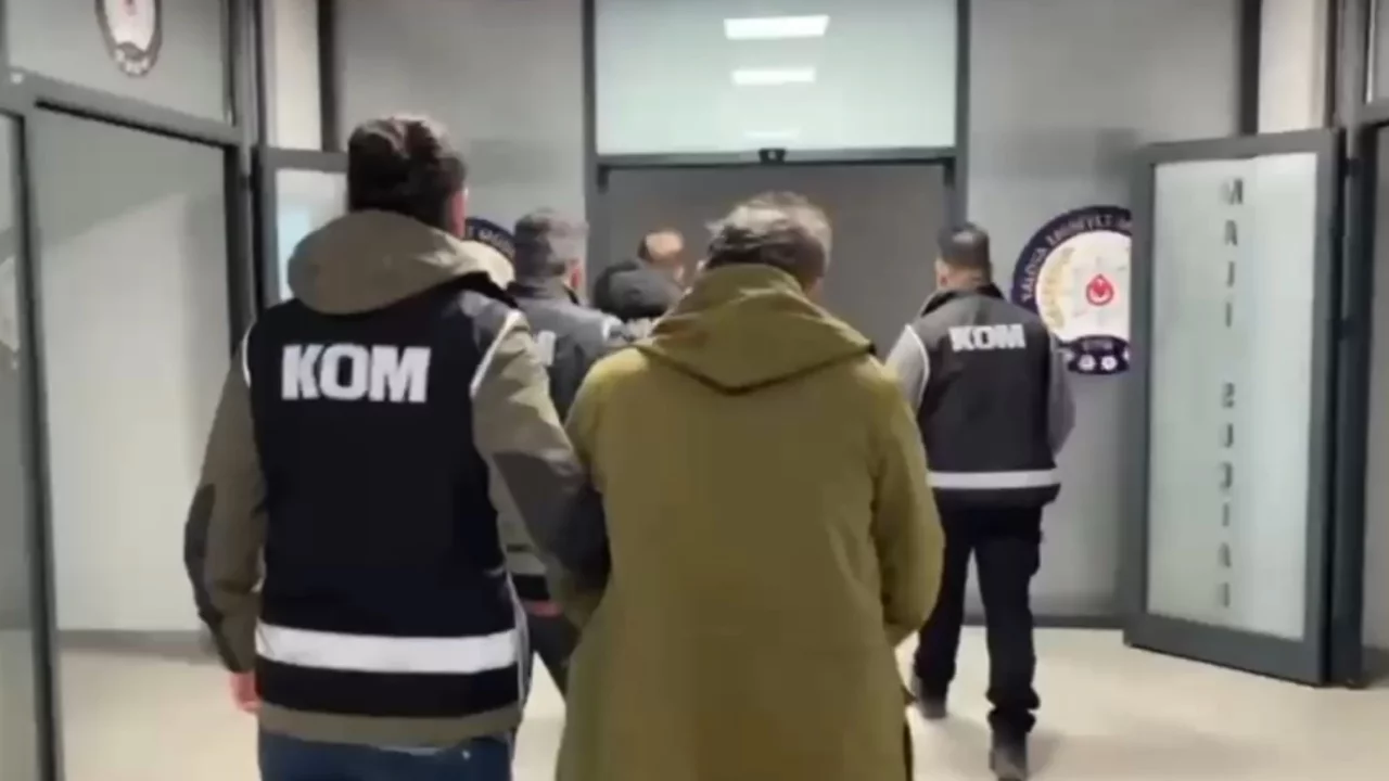 Yalova merkezli 3 ilde yapılan operasyon ile sahte senet çetesi çökertildi! 