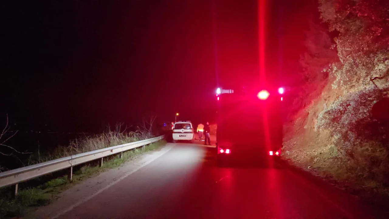 Bursa Mudanya'da heyelan yolu kapadı!