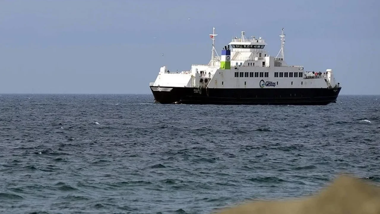 Bozcaada'ya ulaşıma hava engeli! Seferler iptal edildi 