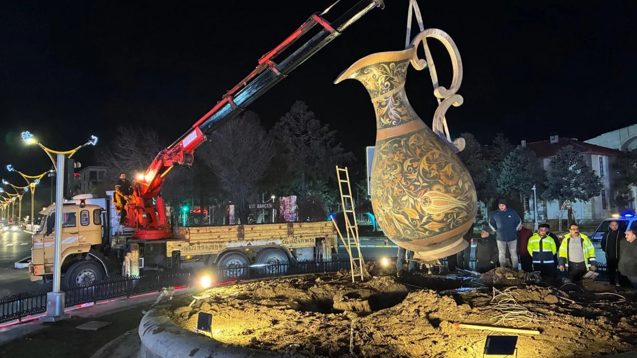 Bakır sürahi geçici olarak yerinden kaldırıldı
