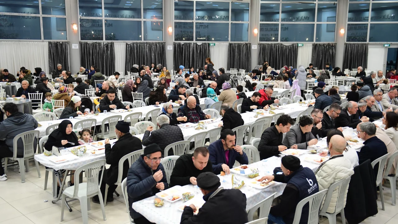 Osmangazi'de Ramazan paylaştıkça güzelleşiyor