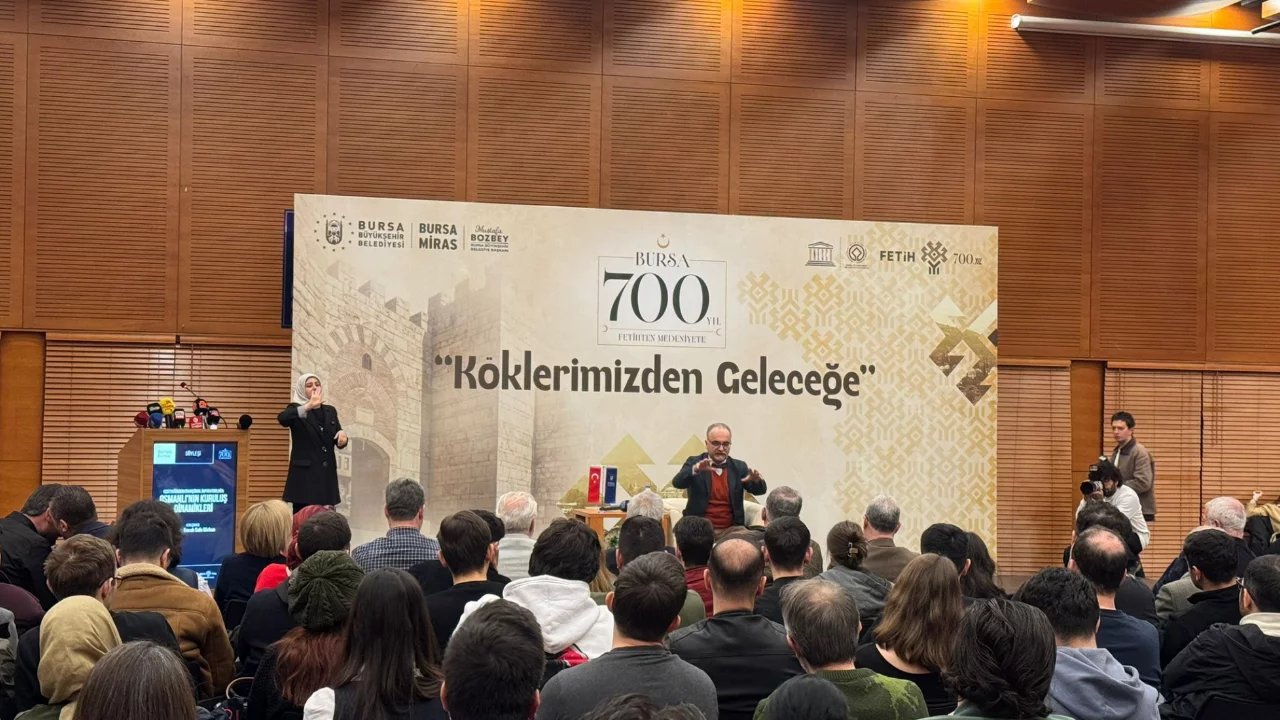 Bursa'da 'Bellek Bursa' söyleşisi: Osmanlı Devleti konuşuldu