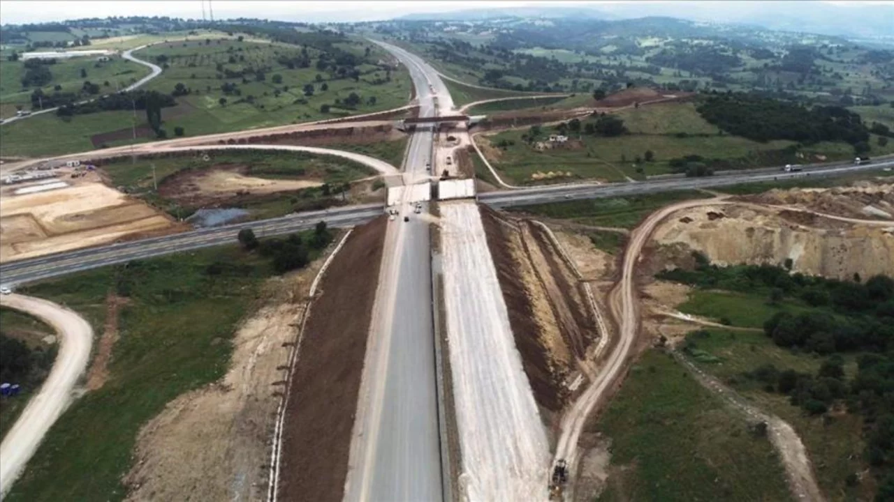 Bursa'nın 120 bin araçlık trafiğine neşter: Nisan ayını işaret etti