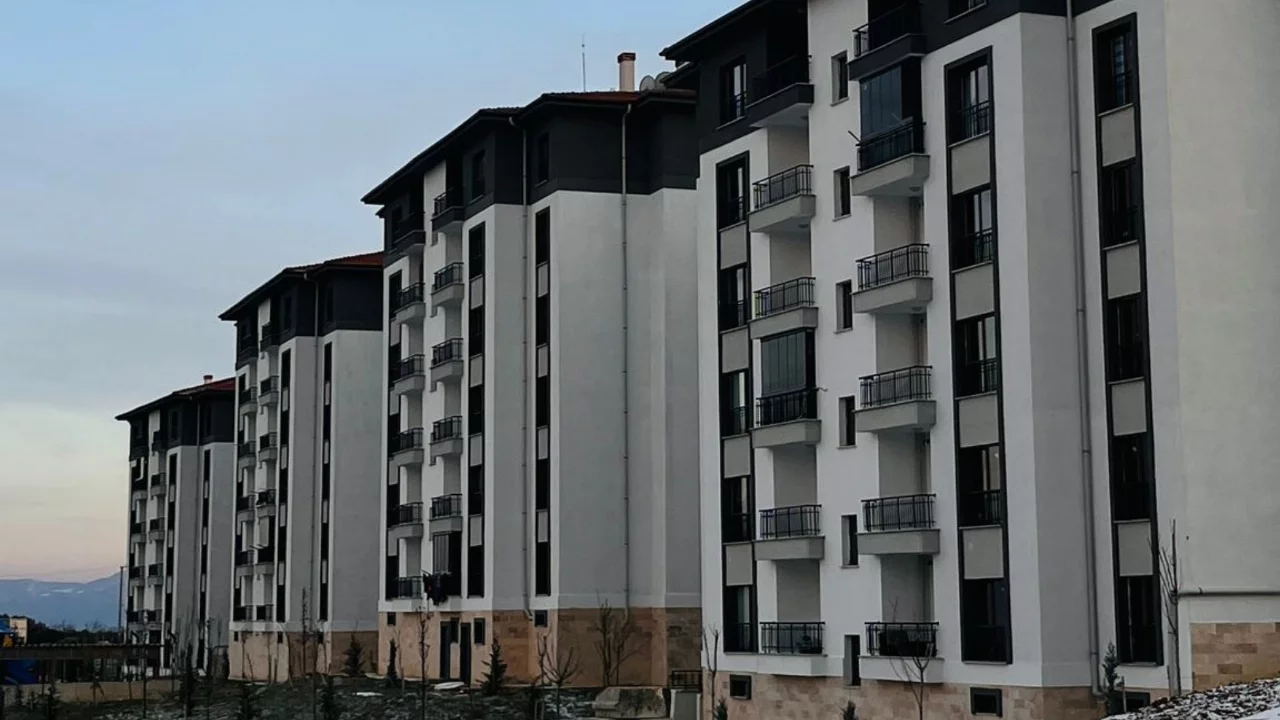 TOKİ'de kurada adı çıkmayanlar dikkat: 5 bin TL başvuru ücreti nasıl geri alınır?