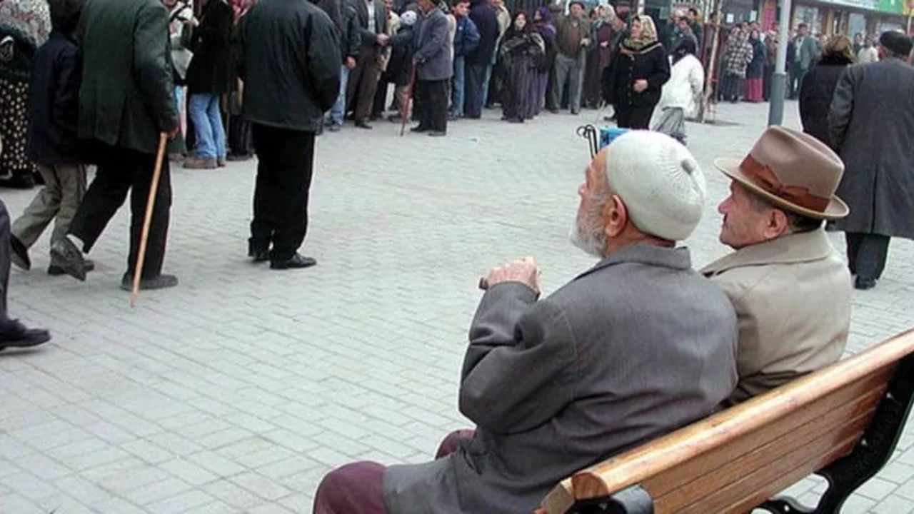 Emekli Kart'ta yeni dönem: Tatil ve ulaşımda büyük avantaj