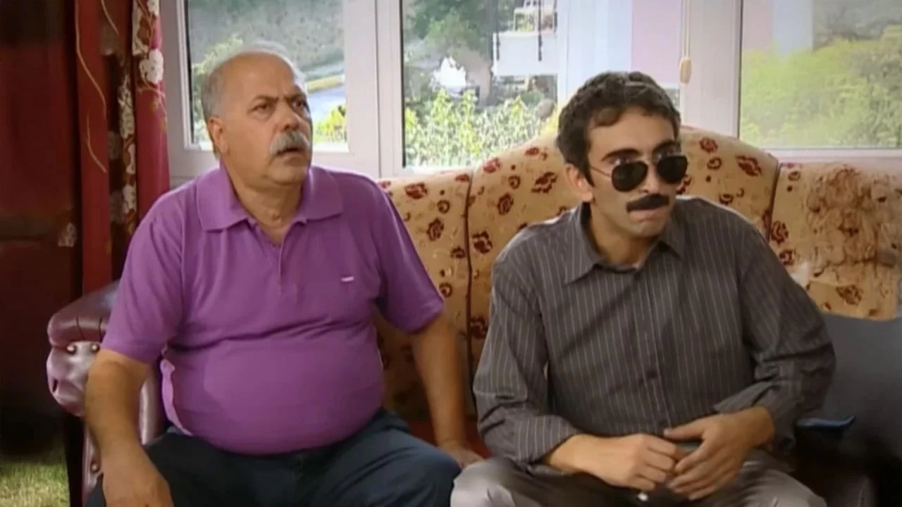 Usta oyuncu Ali Tutal hayatını kaybetti