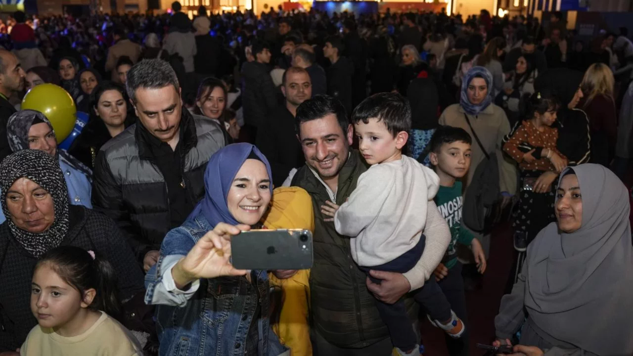 Bakan Göktaş: Külliye'de ramazanın tadı bir başka
