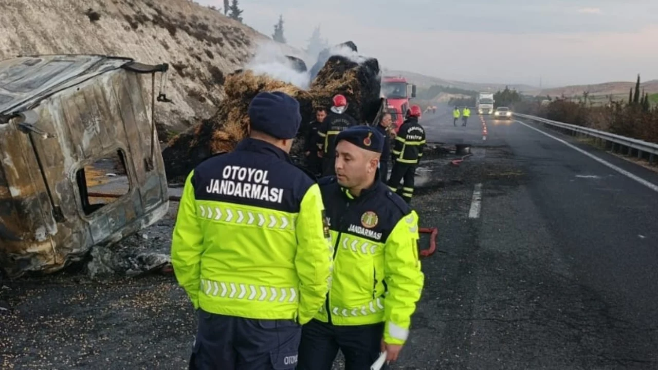 Şanlıurfa'da aynı istikamette giden iki TIR çarpıştı: 1 ölü 