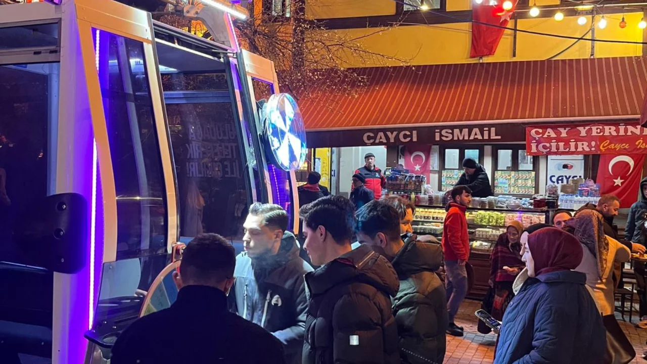 Bursa'nın tarihi meydanına teleferik geldi!