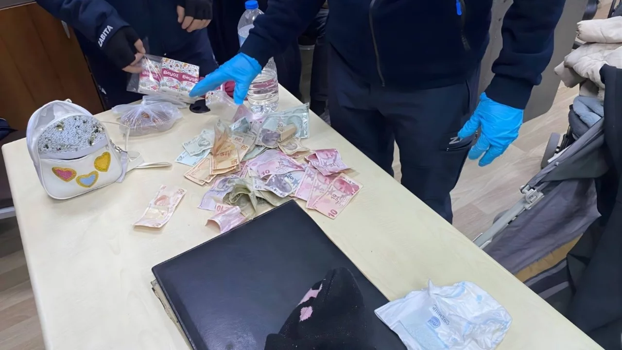 Bursa'da mesken tutmuşlar! Çocuk bezine saklamış...