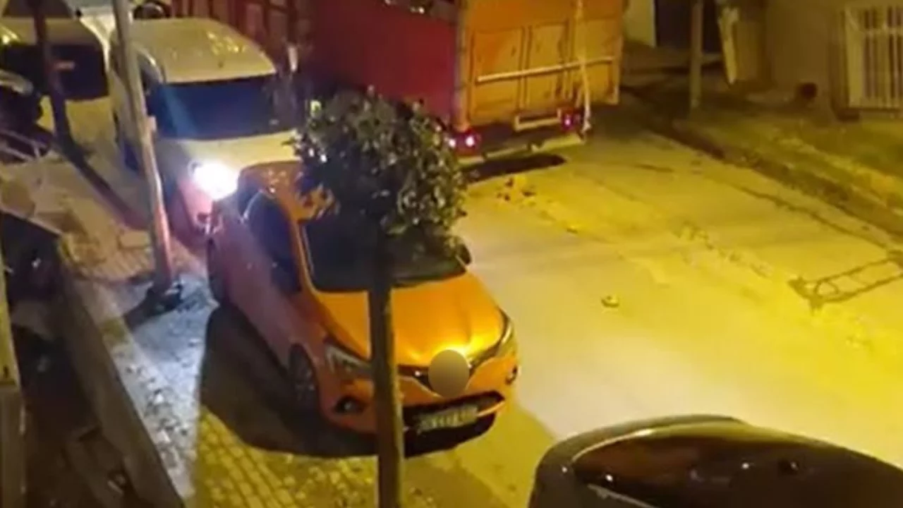 Aşırı yüklü kamyon kayarak iki aracı biçti: O anlar kamerada - Bursada  Bugün - Bursa bursa haber bursa haberi bursa haberleri Bursa