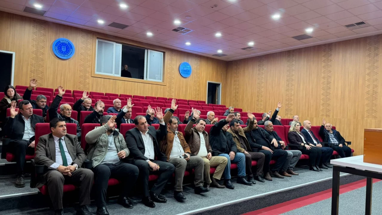 Orhangazi Muhtarlar Derneği Kongresi: Kadri Ergen Yeniden Başkan Seçildi, Birlik Mesajları Verildi