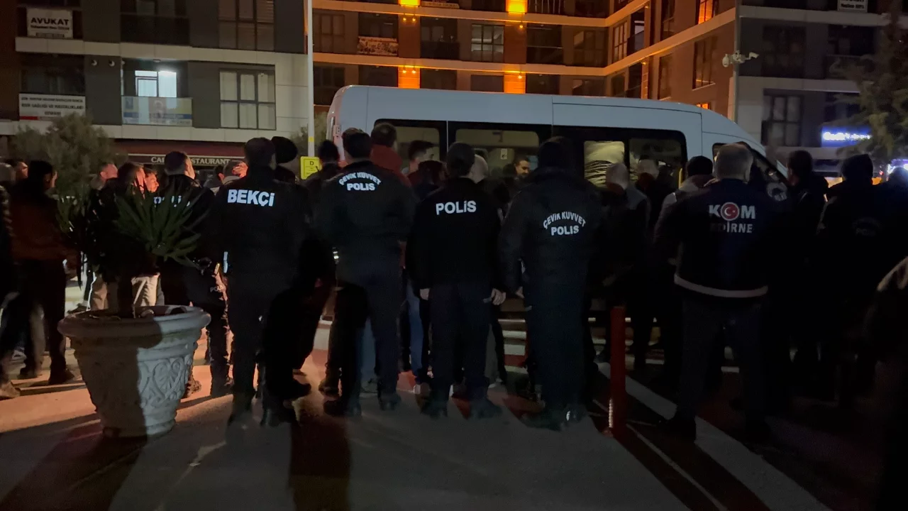 Edirne'de rüşvet operasyonunda 4 şüpheli tutuklandı