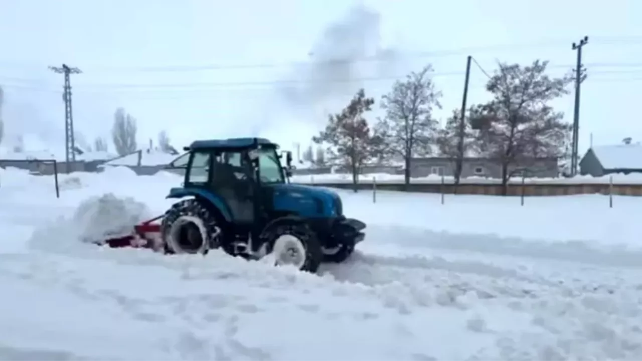 &Ouml;ğrencilere kar engel olamadı, k&ouml;y harekete ge&ccedil;ti
