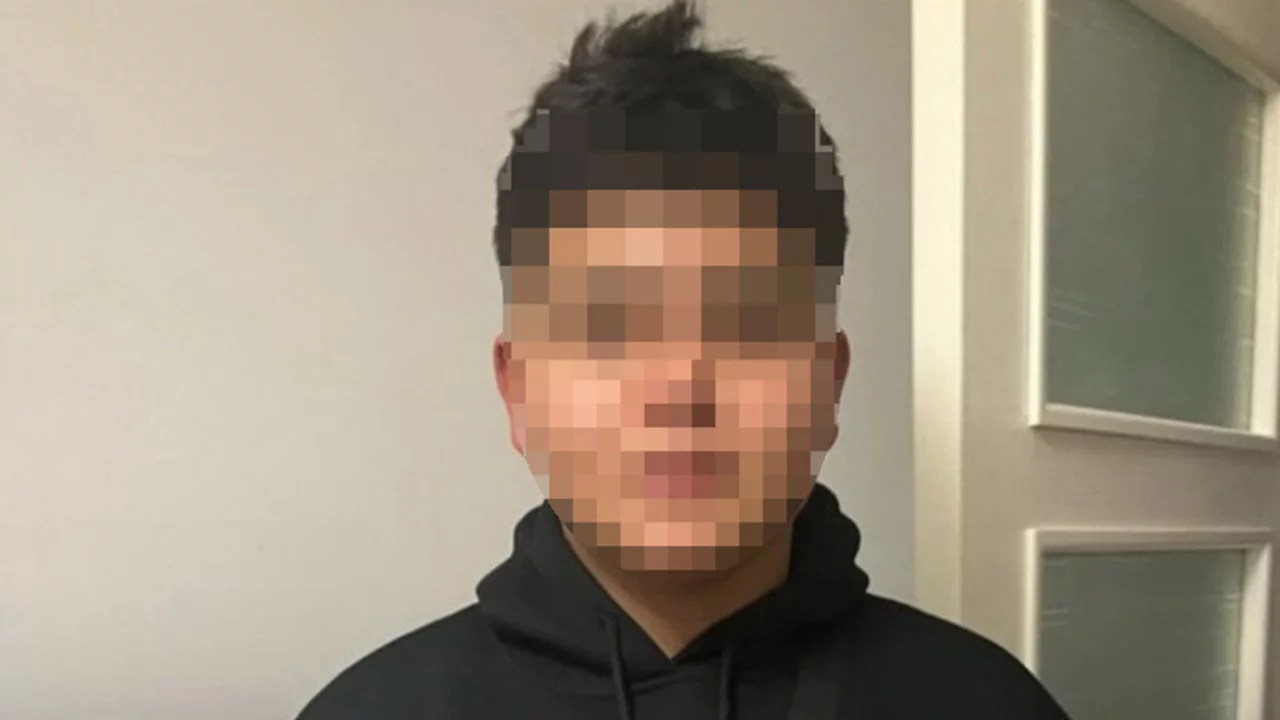 14 yaşındaki bı&ccedil;aklı saldırgan serbest kaldı, yaralı gen&ccedil; ameliyatla hayata tutundu