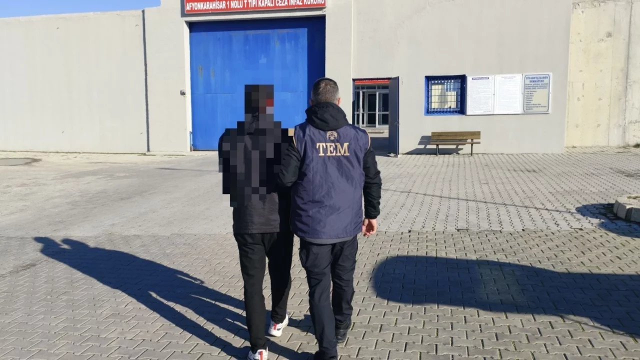 DEAŞ &uuml;yesini polis yakaladı