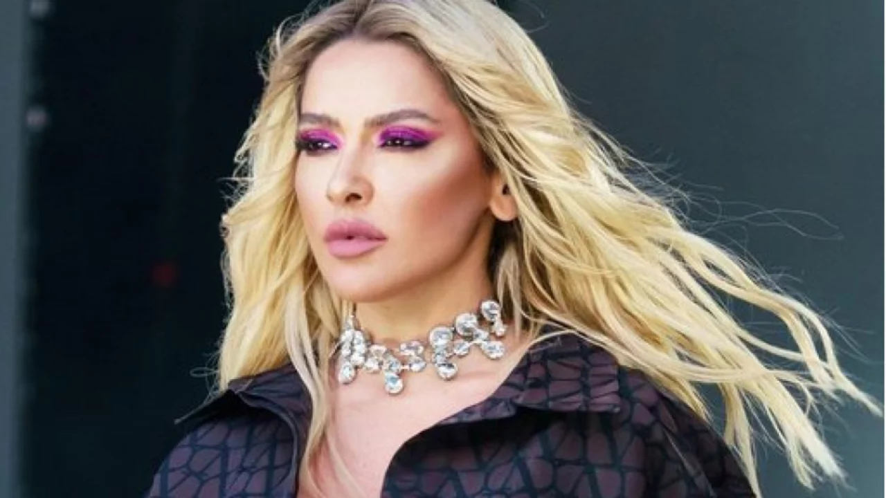  Hadise, UNICEF ile yollarını ayırdı 