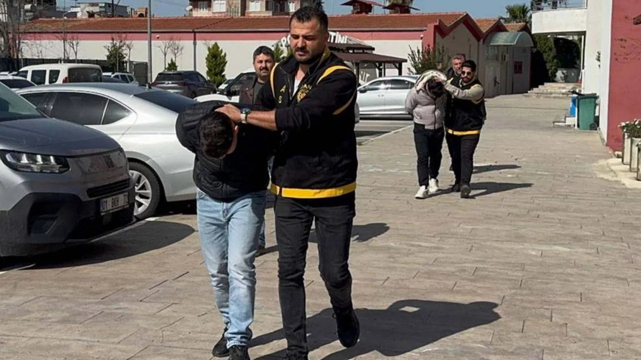 Adana'da yol verme kavgası cinayetle bitti!