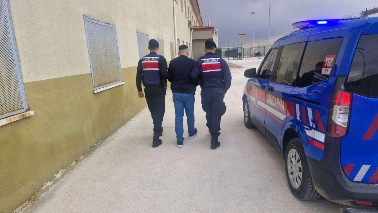 Kesinleşmiş 26 yıl cezayla aranan şahıs yakalandı