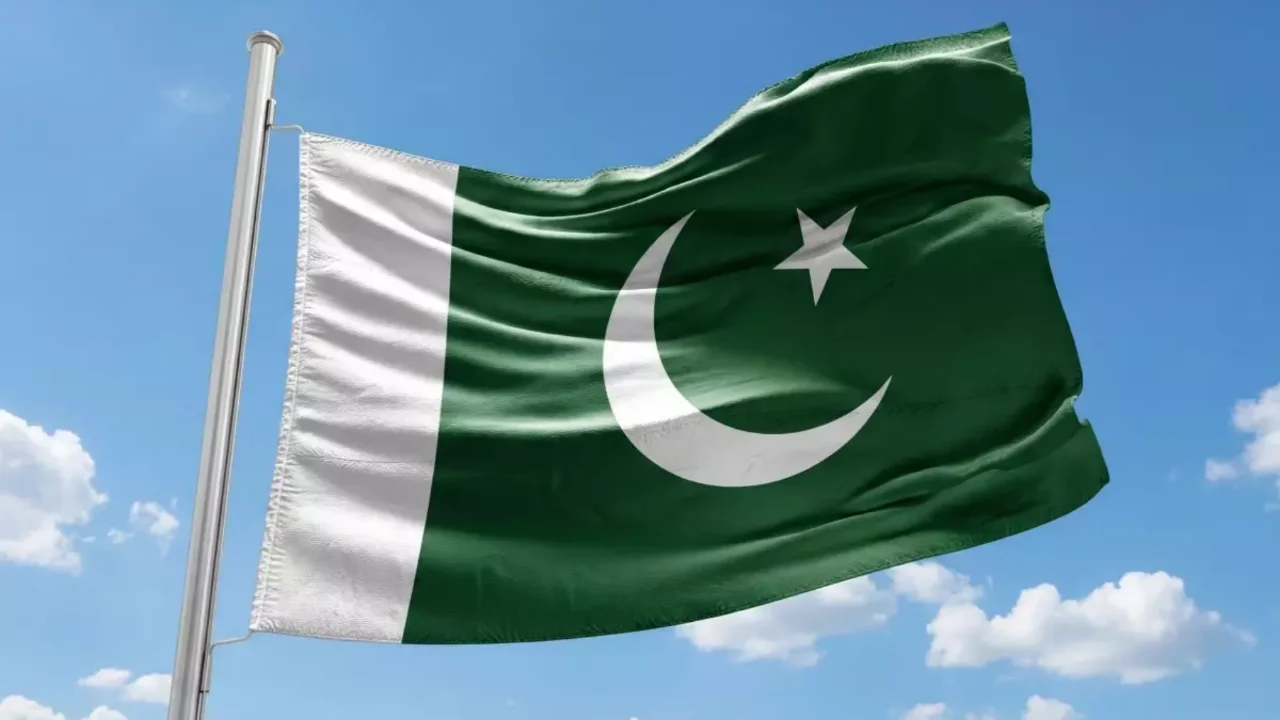 Pakistan'da kontrol noktasına intihar saldırısı: 4 ölü, 3 yaralı