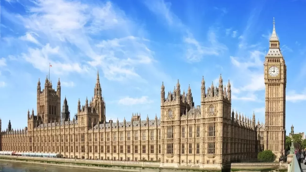 İngiltere'den Rusya'ya geniş çaplı yaptırım paketi