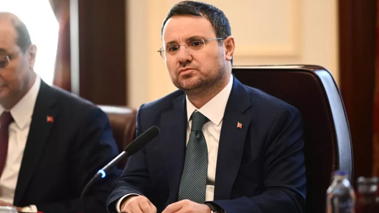 Adalet Bakanı G&uuml;rlek: Şahsa &ouml;zg&uuml; bir d&uuml;zenleme komisyon raporunda yok