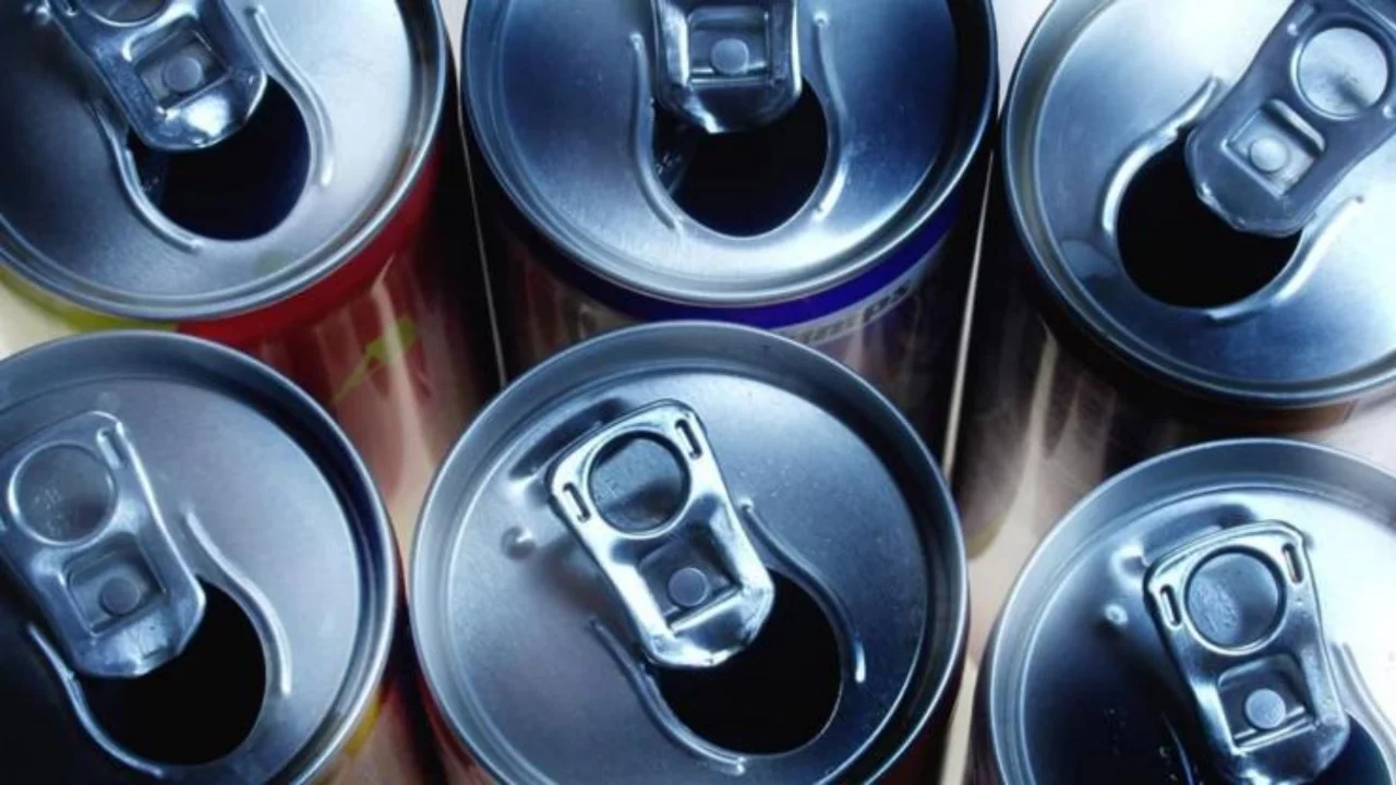 İspanya hükümeti 16 yaş altına enerji içeceği satışının yasaklanmasını planlıyor