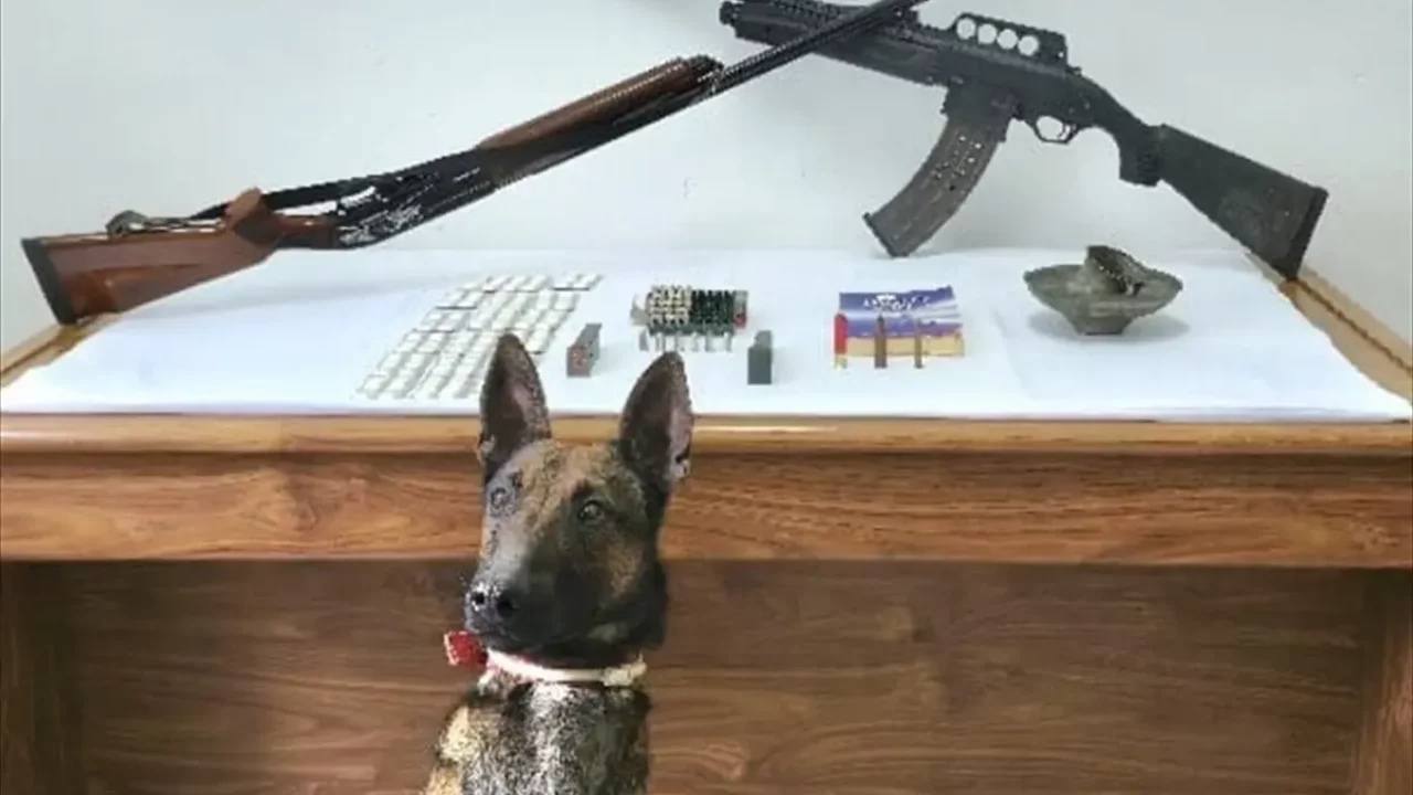 Kırşehir'de uyuşturucu operasyonunda 4 zanlı yakalandı