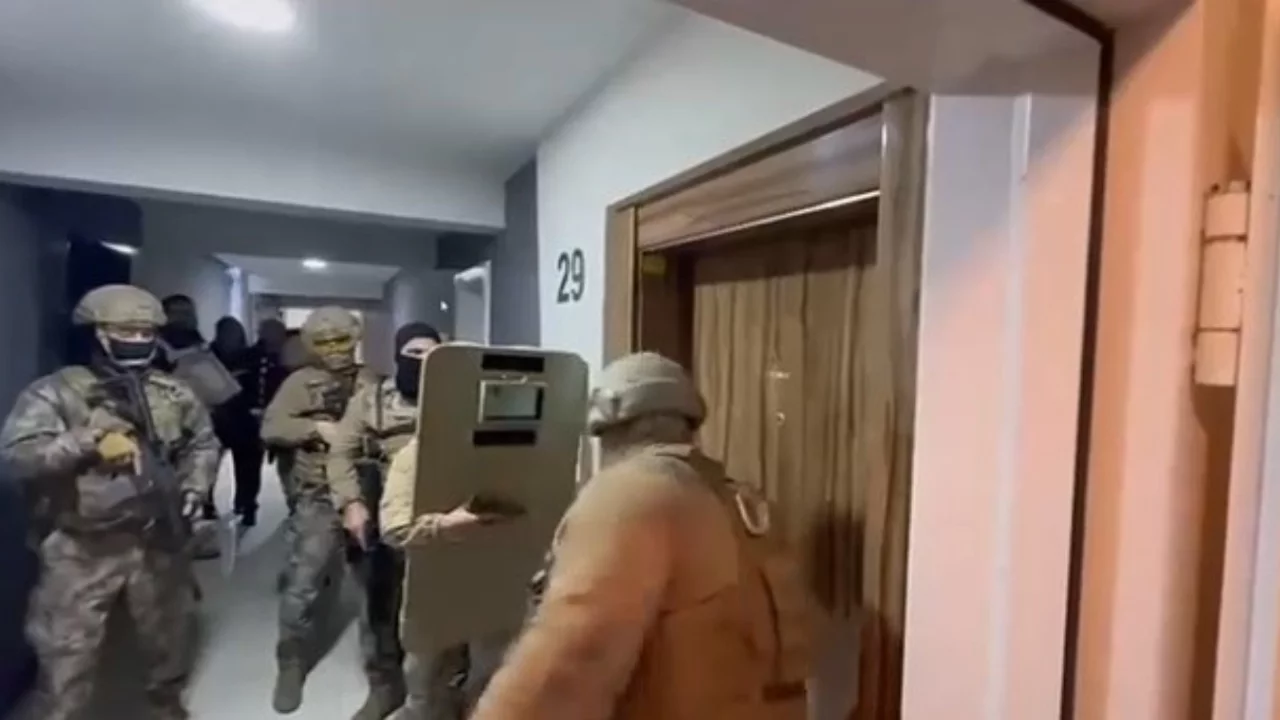 İzmir'de dev yasa dışı bahis operasyonu: 49 tutuklama