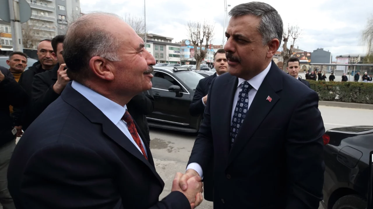 İçişleri Bakanı Çiftçi, Çorum'da ziyaretlerde bulundu
