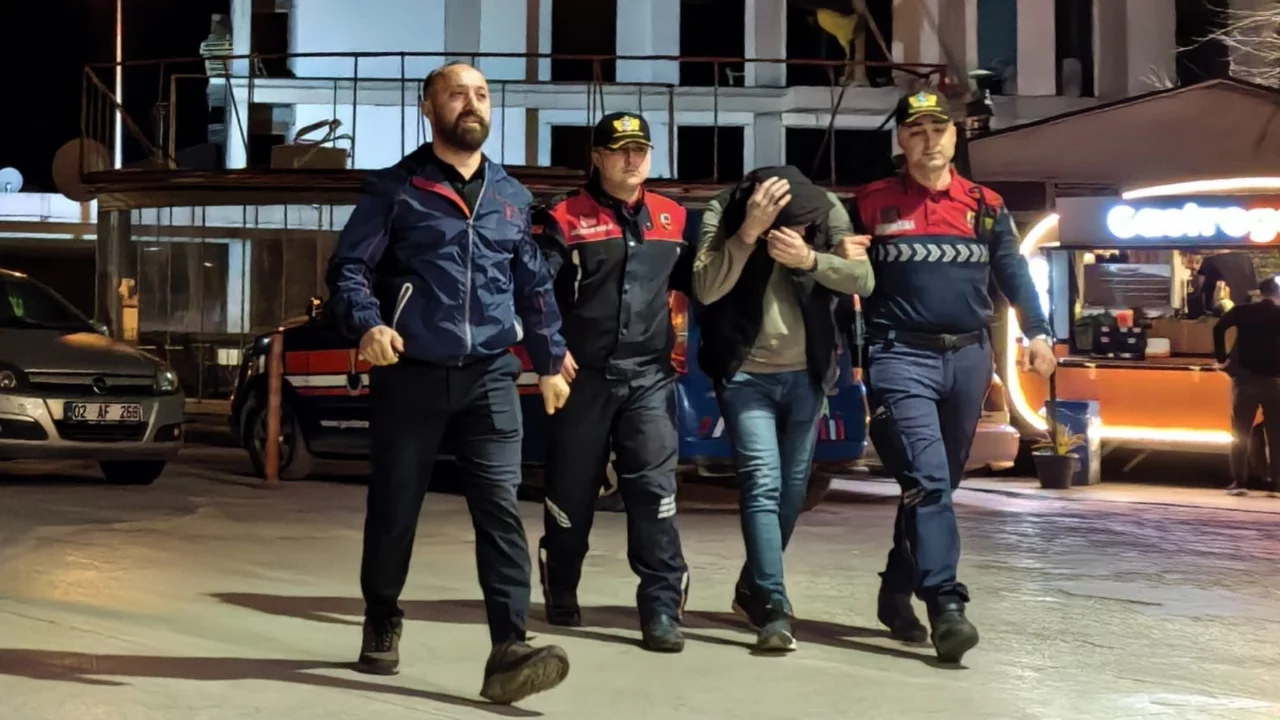 Bursa'da zehir tacirlerine operasyon! Evine üretim tesisi kurmuş...