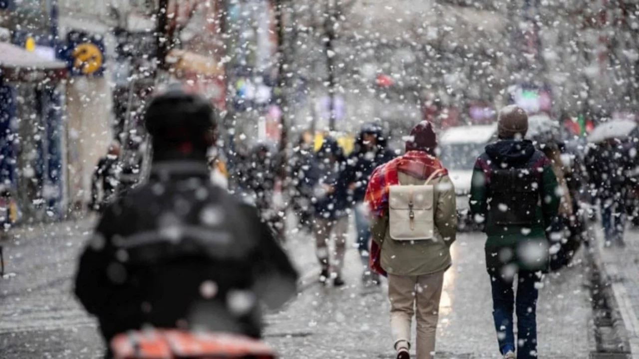 14 ilde kar yağışı başlıyor: Uzmanı tarih verdi, tek tek sıraladı...