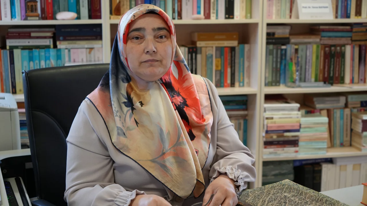 28 Şubat'ın gölgesinde yarım kalan eğitimini 50 yaşında tamamlandı