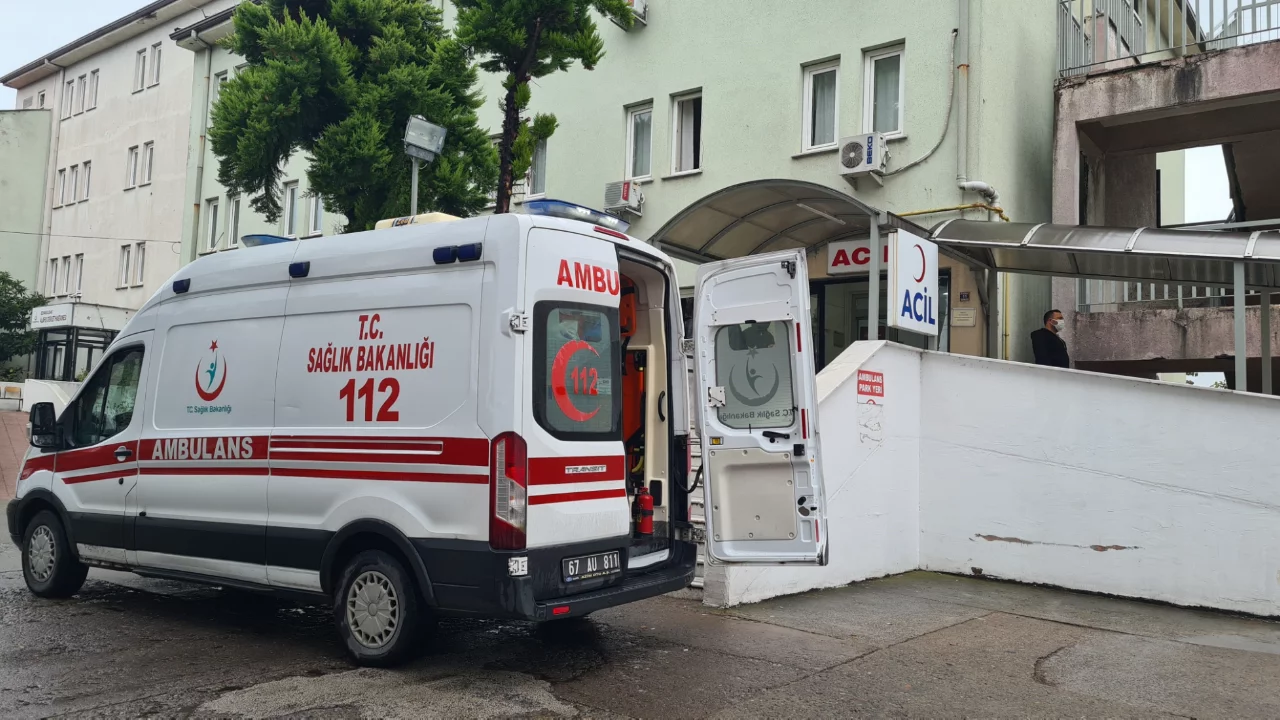 Mantardan zehirlenen kadın tedavi altına alındı