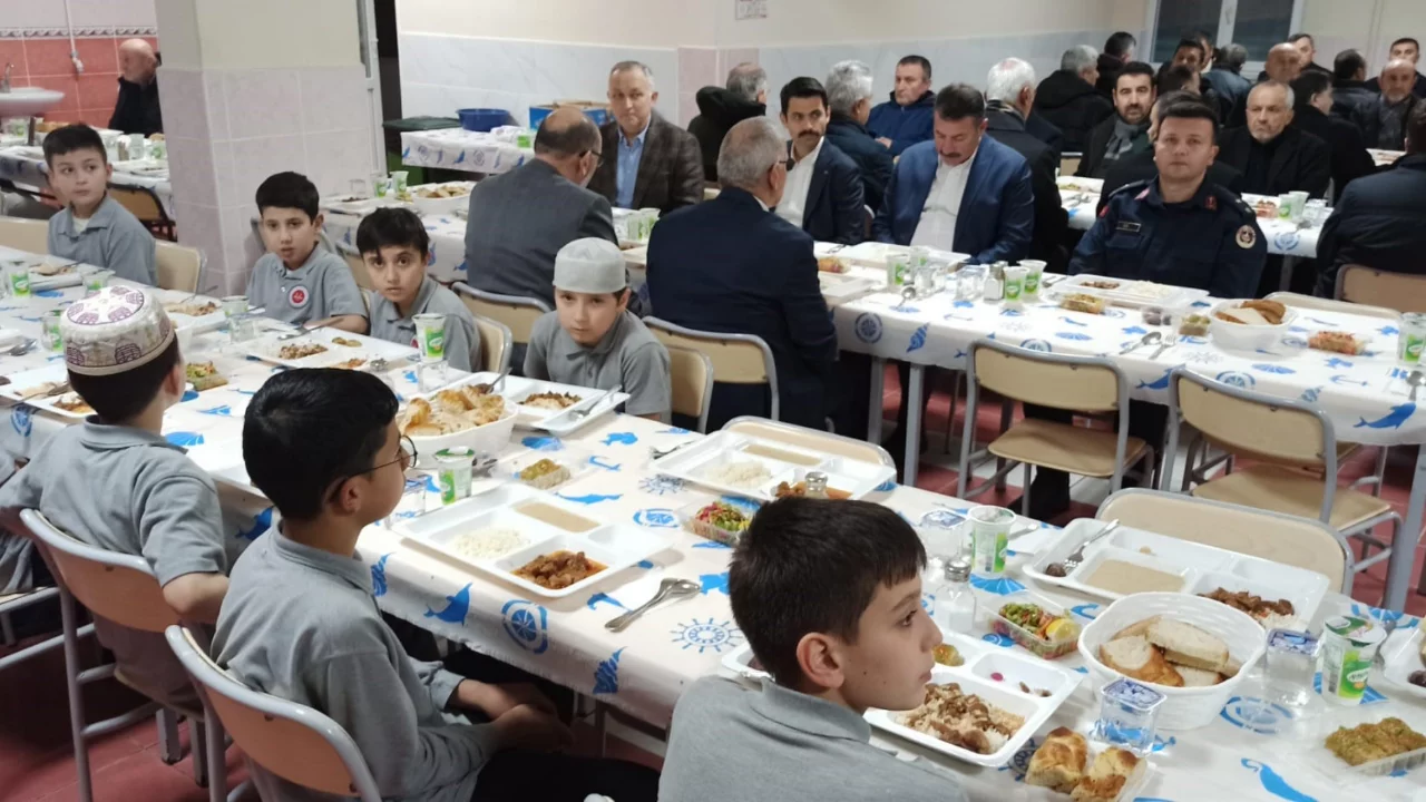 G&uuml;rb&uuml;zler Kur'an Kursunda bir araya geldiler
