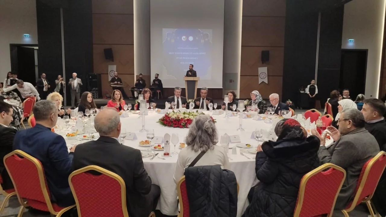 Şehit aileleri ve gaziler i&ccedil;in iftar yemeği d&uuml;zenlendi