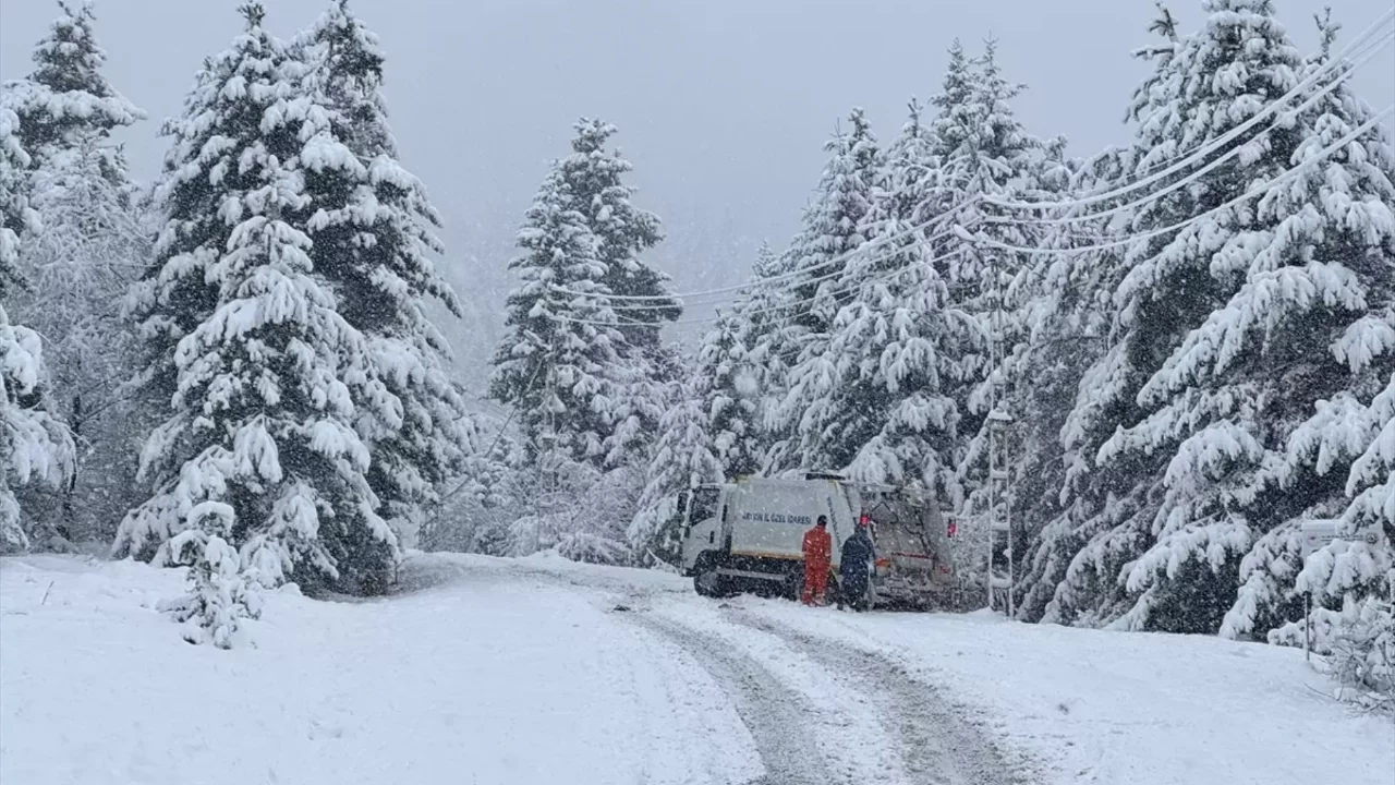 Orta ve Doğu Karadeniz'de kar etkili oldu