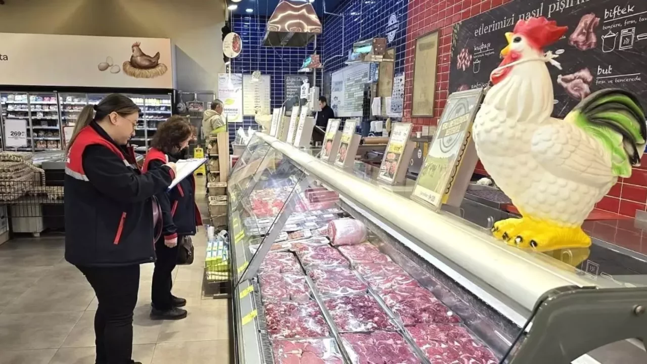 Afyonkarahisar'daki marketlerde TÜFİS denetimi