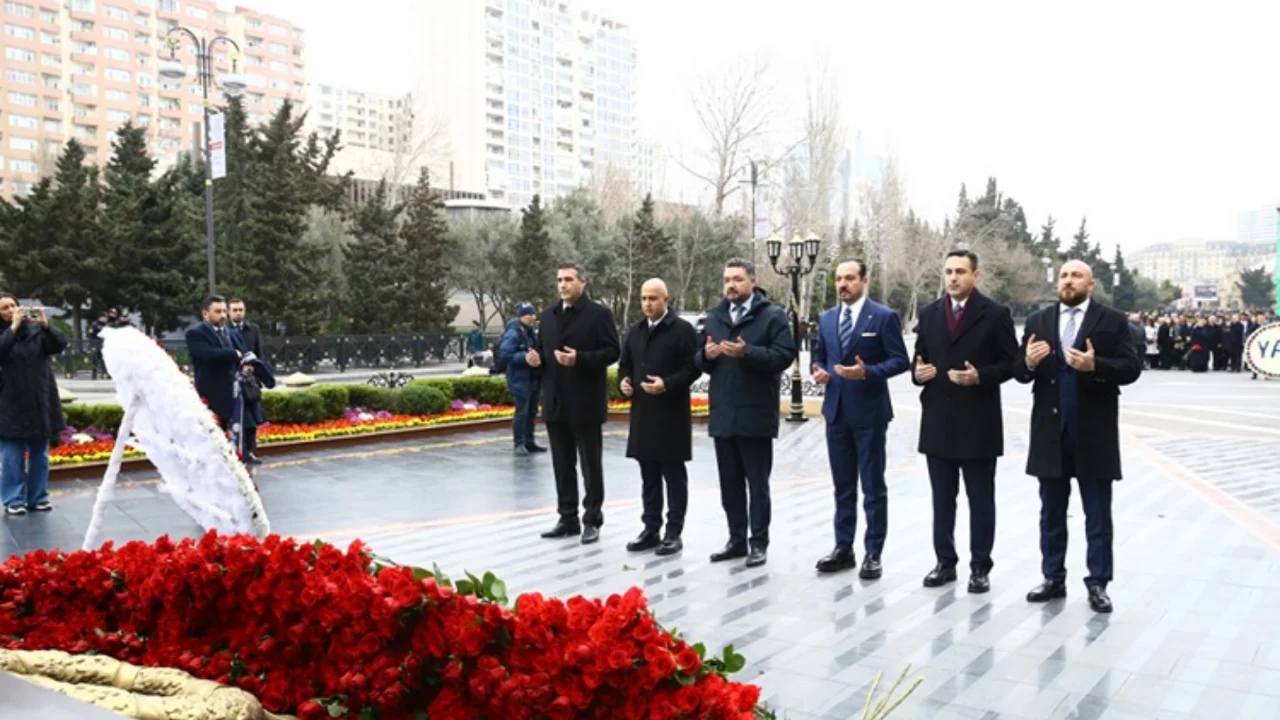 Zorlu, Bakü'de Hocalı Katliamı'nın 34. yılı törenine katıldı