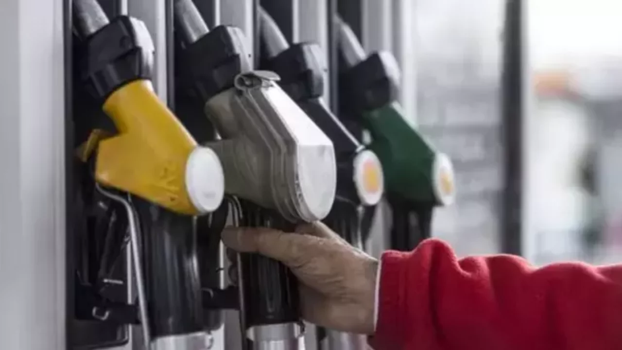 Akaryakıta zam mı geldi? 26 Şubat güncel akaryakıt fiyatları: İstanbul, Ankara, İzmir'de benzin, motorin, LPG fiyatları neler?